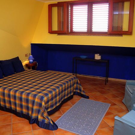 Bb Doliahouse Bed & Breakfast Dolianova Ruang foto