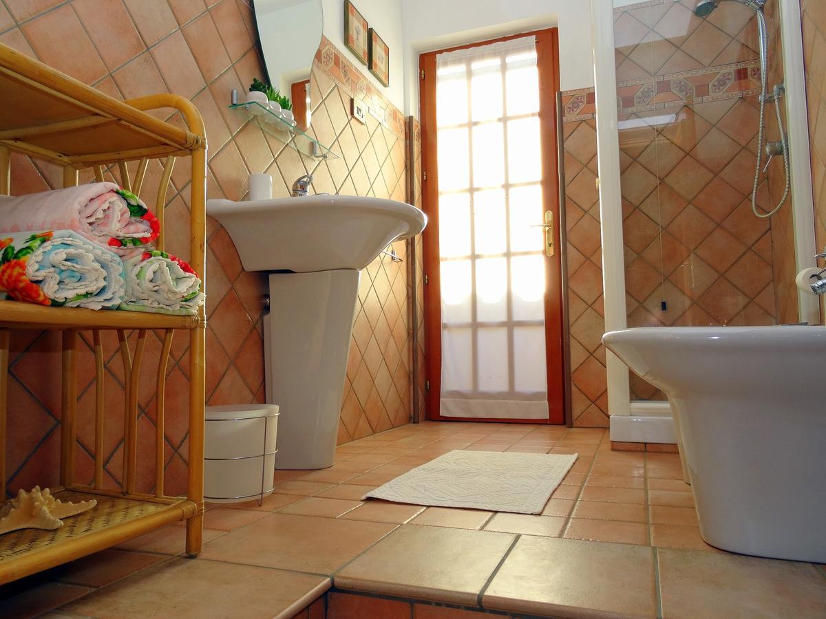 Bb Doliahouse Bed & Breakfast Dolianova Ruang foto