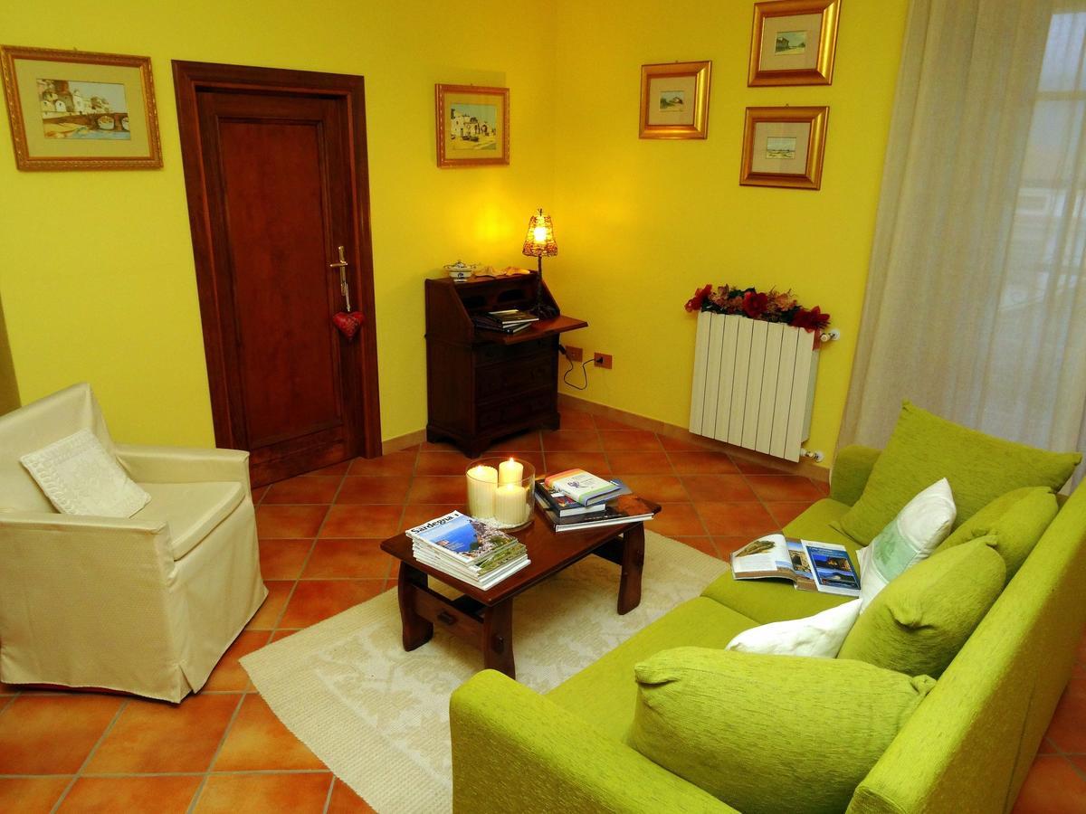 Bb Doliahouse Bed & Breakfast Dolianova Bagian luar foto