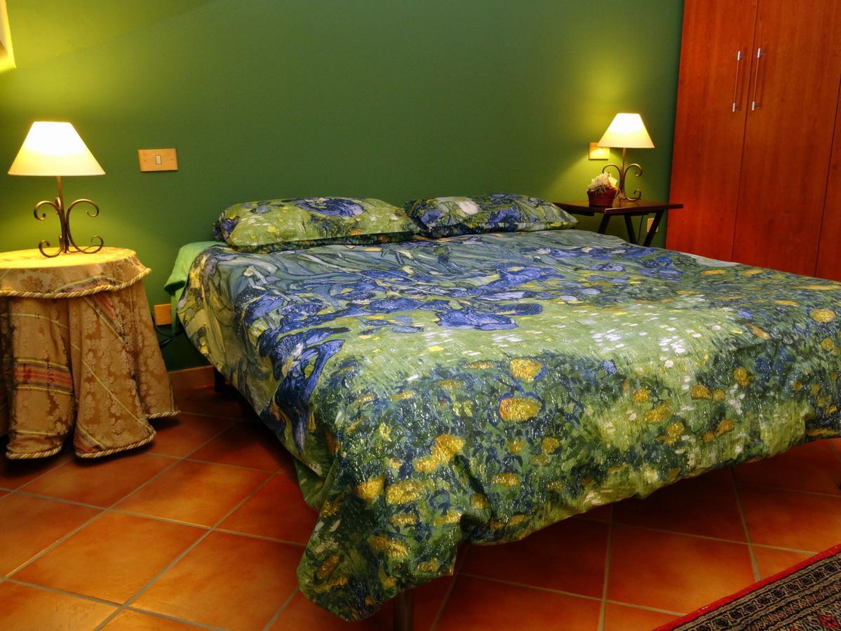 Bb Doliahouse Bed & Breakfast Dolianova Ruang foto
